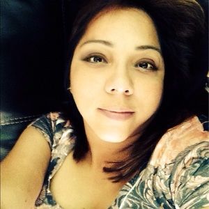 Meet your Posher, Inez